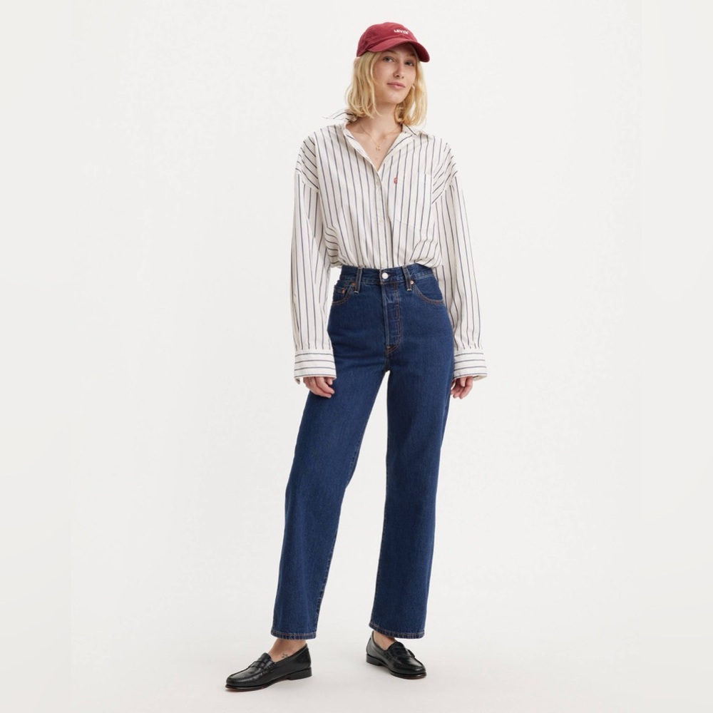 Levi’s Ribcage Straight Ankle Jeans / Dark Wash